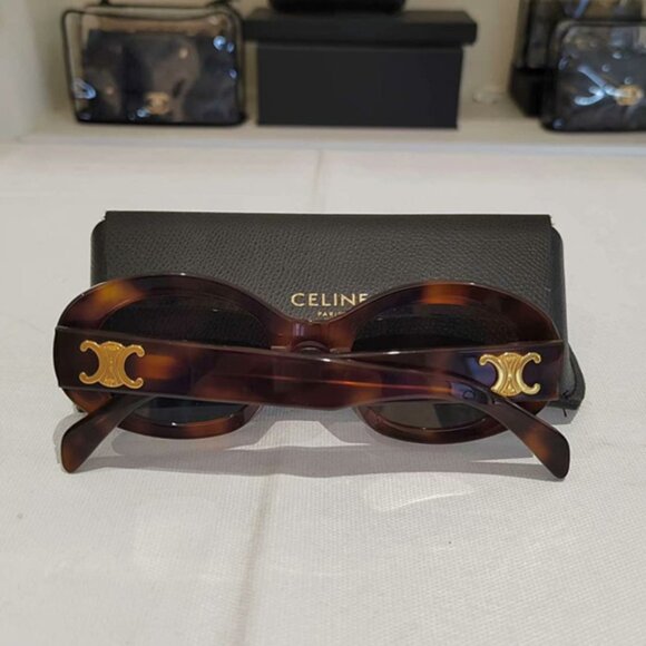 Celine Triomphe Tortoise Oval Sunglasses - Picture 5 of 5